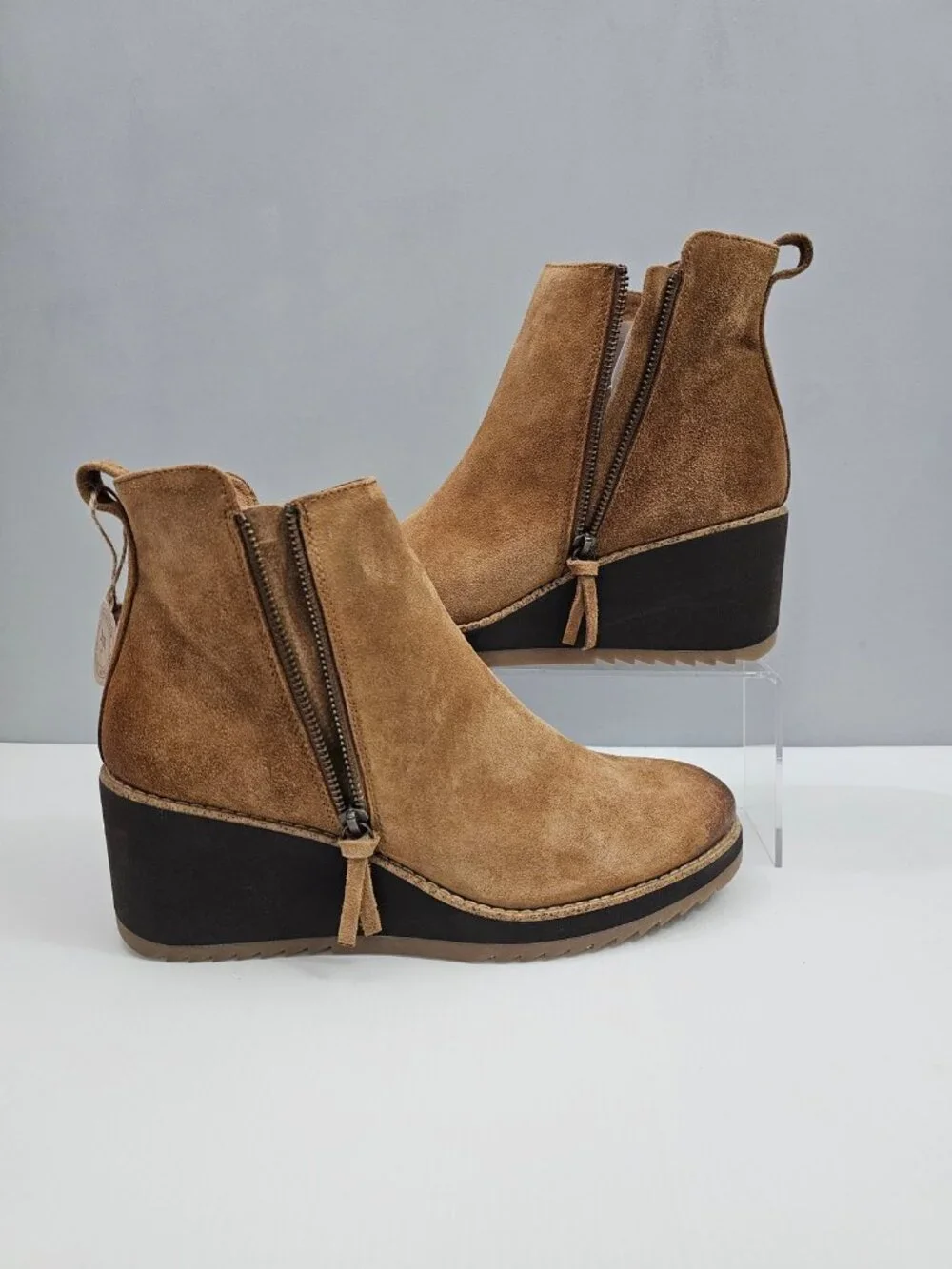 Sofft Emeline Waterproof Wedge Ankle Bootie Havana Brown Suede Womens 11 NEW
